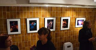 Foto: Thomas Härdelin. Vernissage 2012-09-20 Rolf Adlercreutz – Utställning – På turné med Thin Lizzy